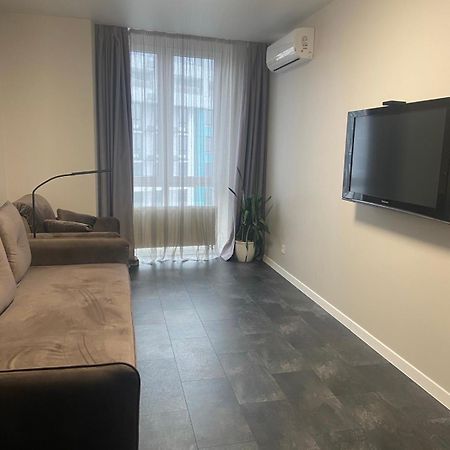 Crystal Apartaments Kiev Esterno foto