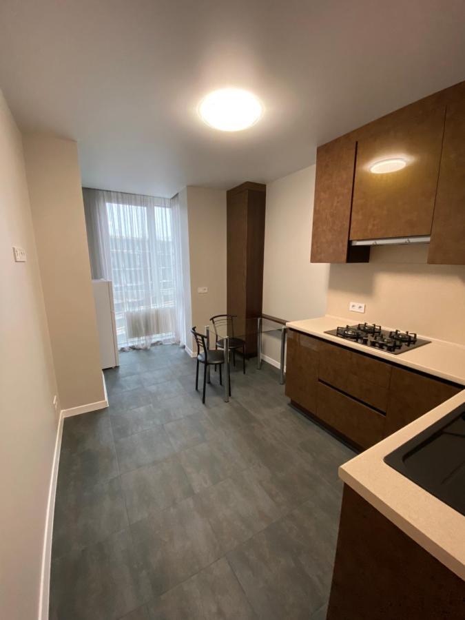 Crystal Apartaments Kiev Esterno foto