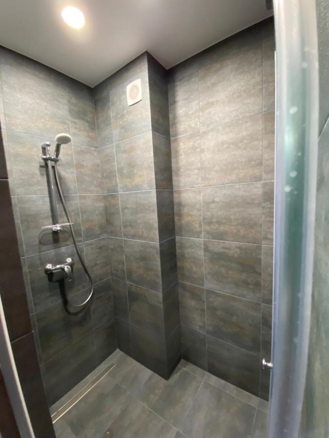 Crystal Apartaments Kiev Esterno foto