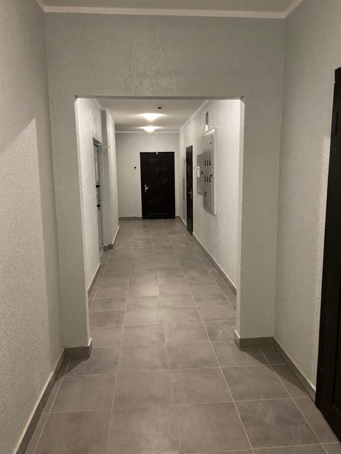 Crystal Apartaments Kiev Esterno foto