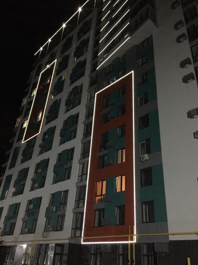 Crystal Apartaments Kiev Esterno foto