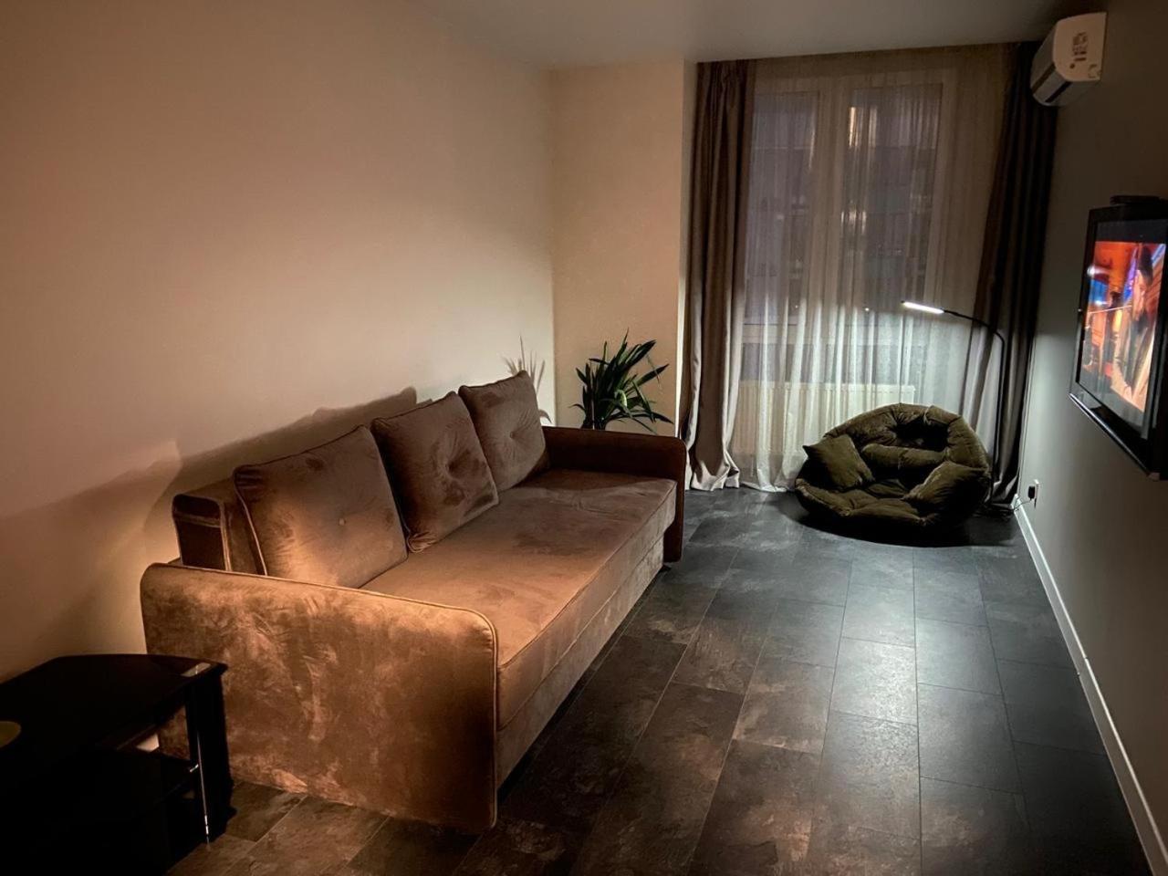 Crystal Apartaments Kiev Esterno foto